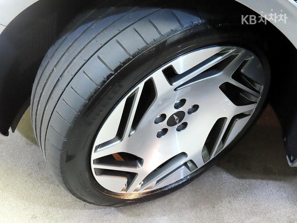 Дженезис G90(RS4)3.5T e-S/C AWD LWB Стандартен - 20