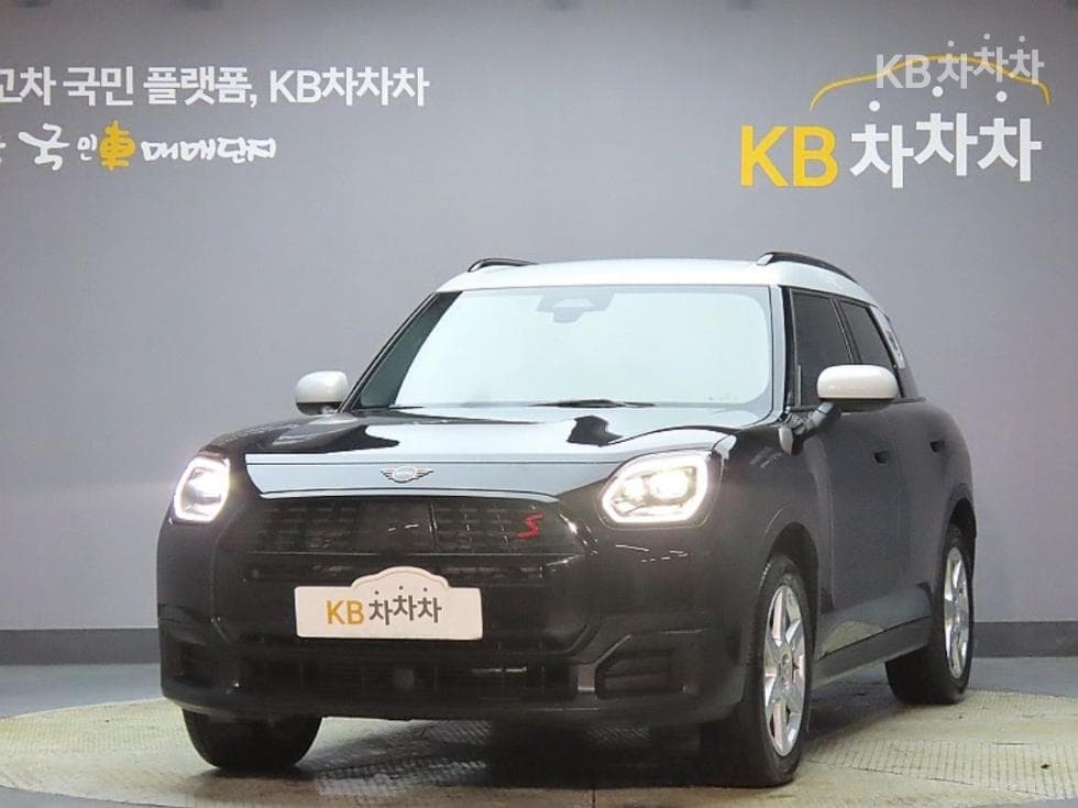 Mini Countryman(U25] 2.0 Cooper S All4 Favoured Standard - Image 1