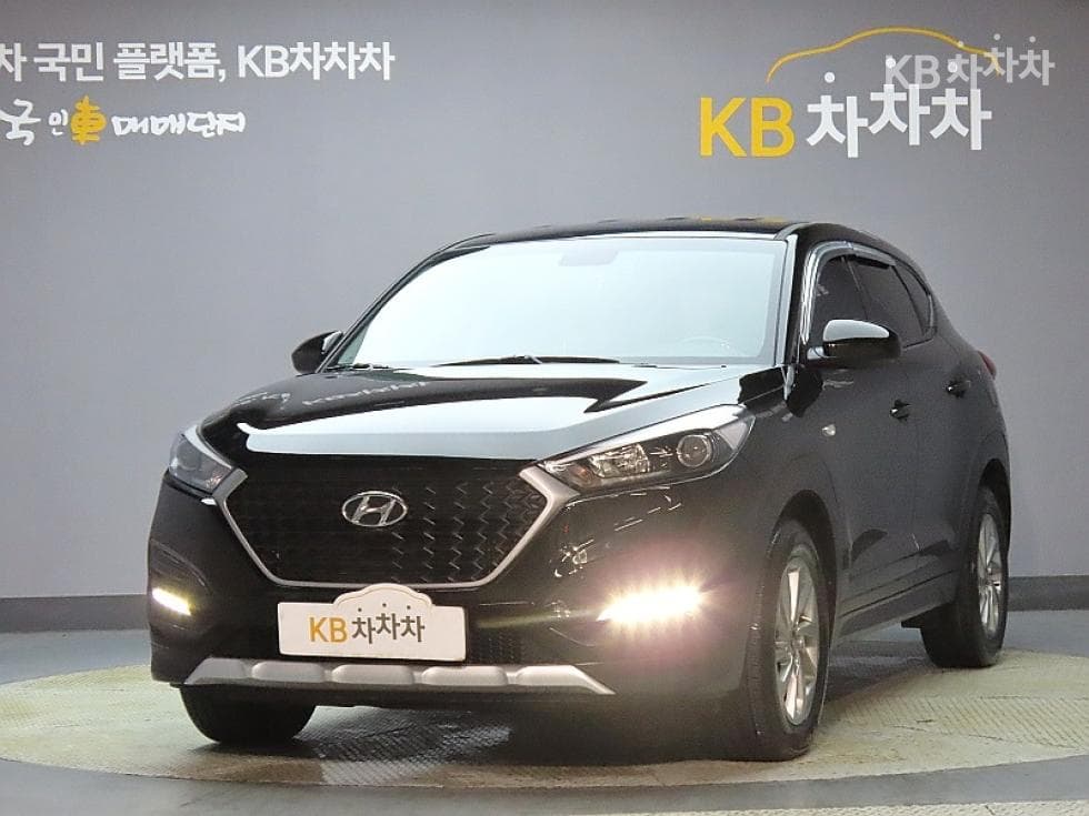 Hyundai All New Tucson Diesel(e-VGT UⅡ)1.7 2WD Smart - Image 1