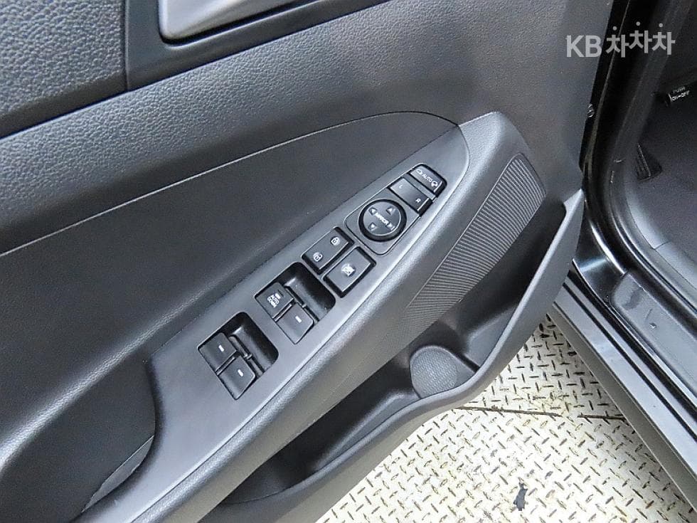 Hyundai All New TucsonDiesel(e-VGT UⅡ)1.7 2WD Smart - 13