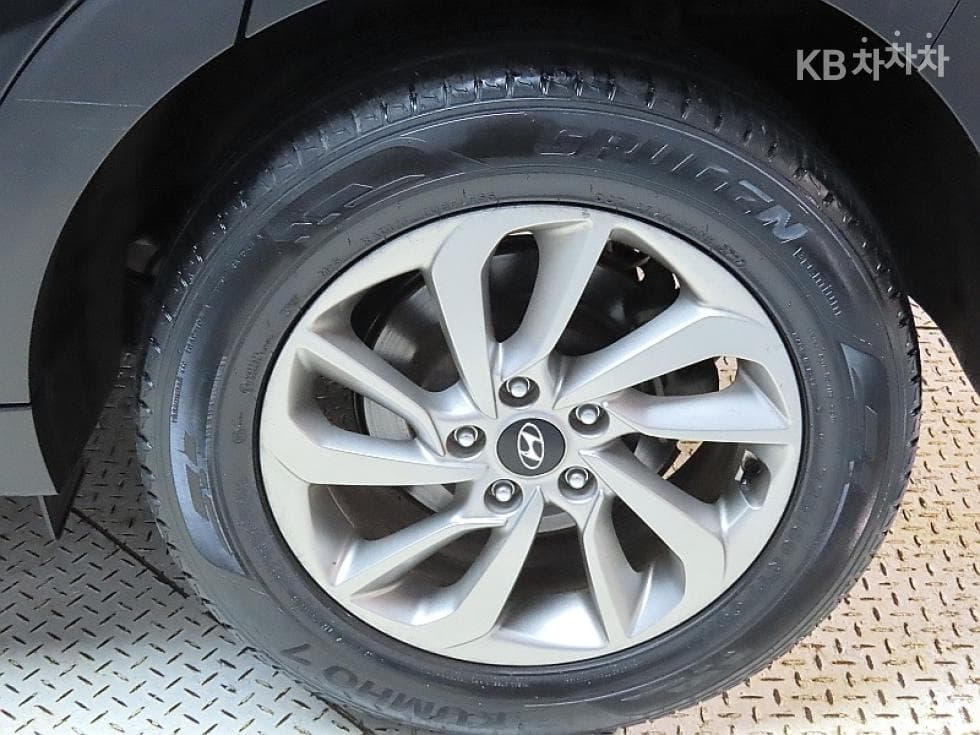 Hyundai All New TucsonDiesel(e-VGT UⅡ)1.7 2WD Smart - 20