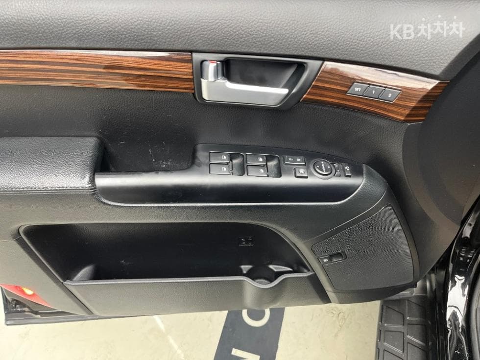 Киа The New (фейслифт) Mohave4x4 President 5-местен - 11