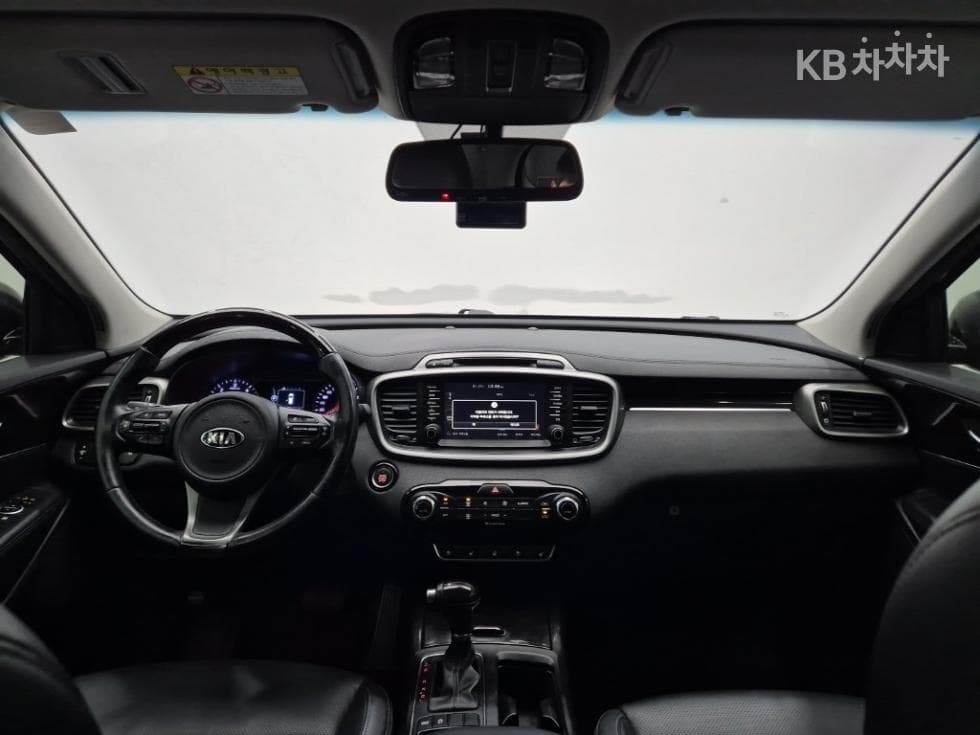 Киа All NewSorentoДизел 2.0 2WD Престиж - 7