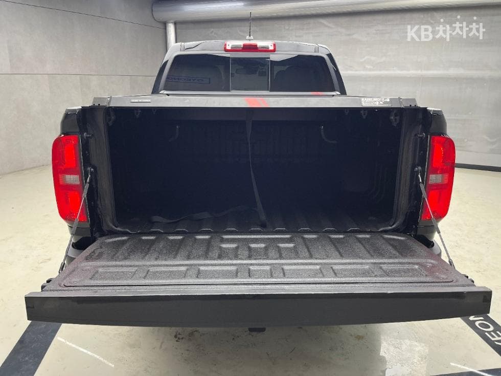 Джи Ем Корея Real New Colorado3.6L V6 4x4 Z71-X Midnight - 15