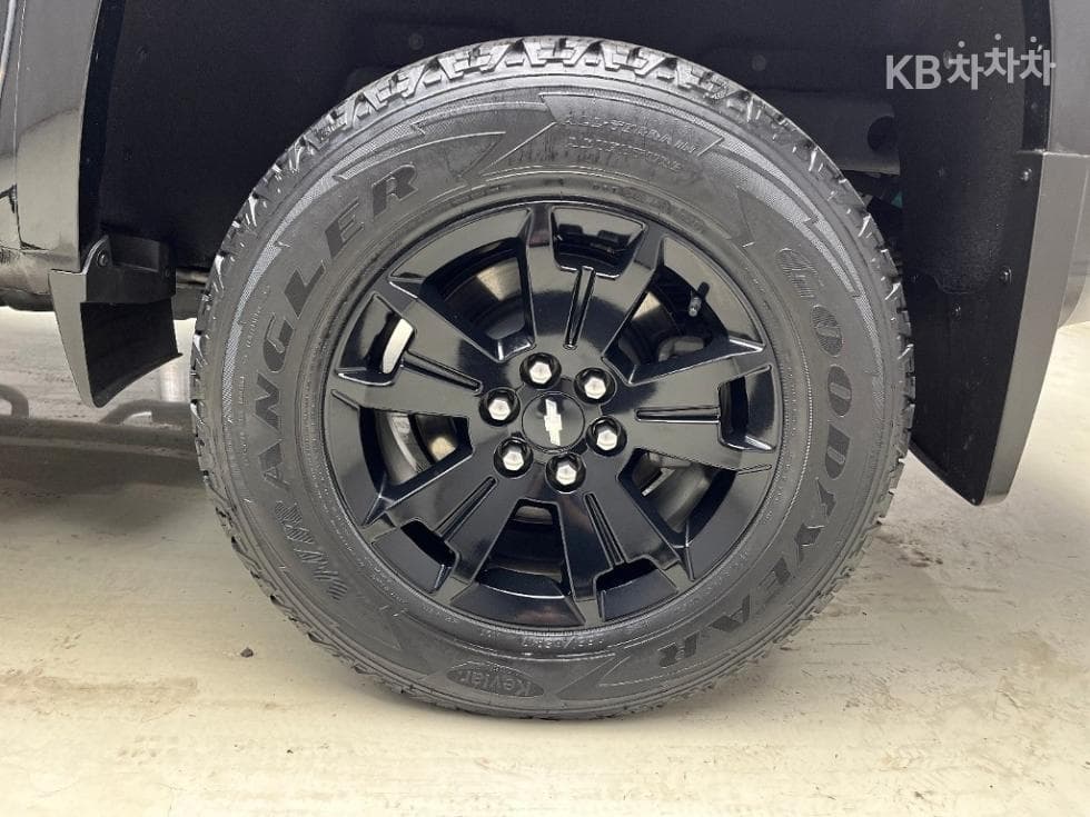 Джи Ем Корея Real New Colorado3.6L V6 4x4 Z71-X Midnight - 18