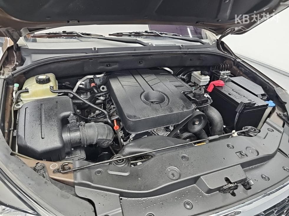 KG Mobility The New (facelift) Korando Sports (pickup variant)2.2 CX7 4WD 클럽 - 5