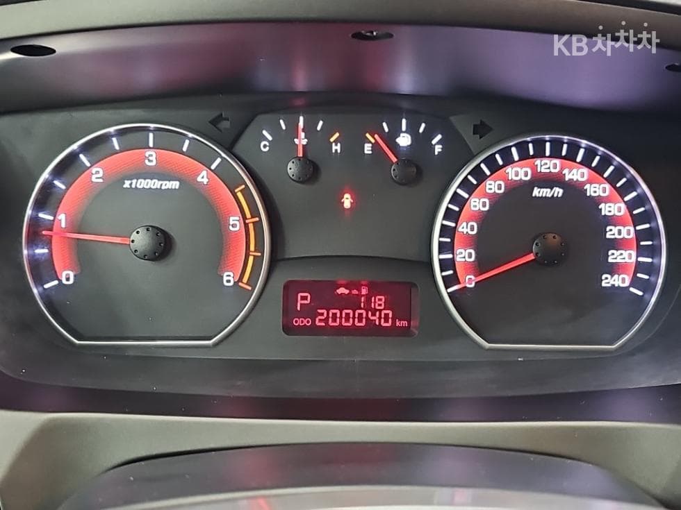 KG Mobility The New (facelift) Korando Sports (pickup variant)2.2 CX7 4WD 클럽 - 6