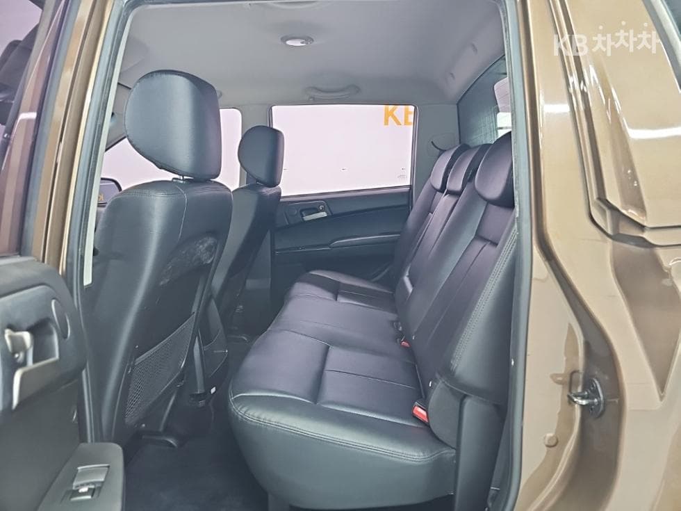 KG Mobility The New (facelift) Korando Sports (pickup variant)2.2 CX7 4WD 클럽 - 12