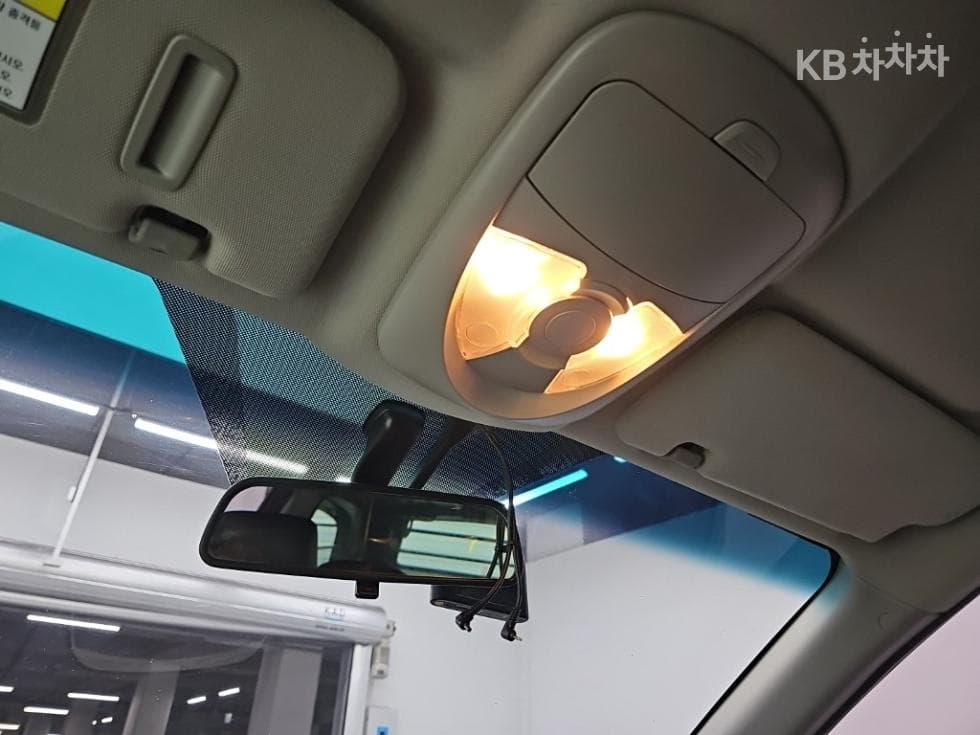 KG Mobility The New (facelift) Korando Sports (pickup variant)2.2 CX7 4WD 클럽 - 15