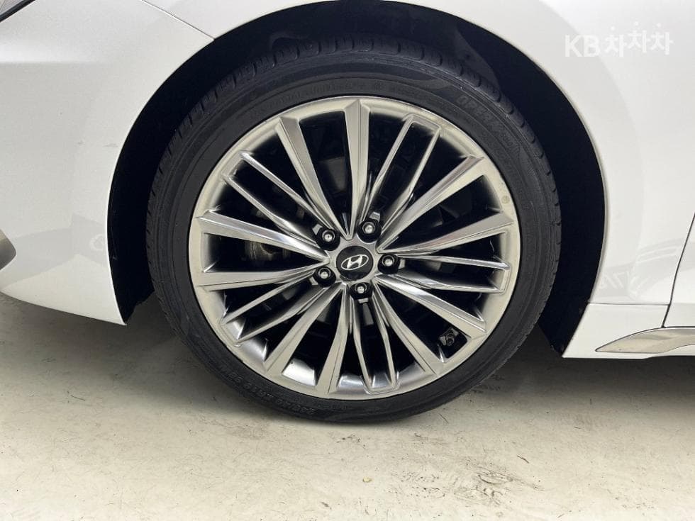 Хюндай Grandeur (Azera)IG3.0 Exclusive Стандартен - 17