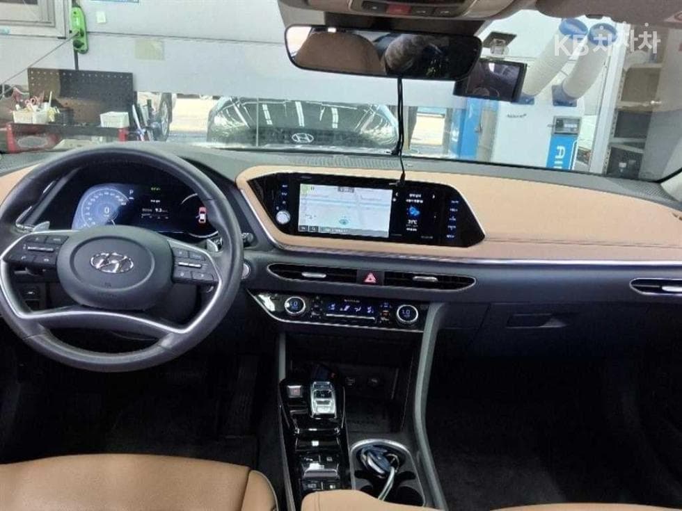 Hyundai Sonata (DN8)1.6 T Inspiration - 8