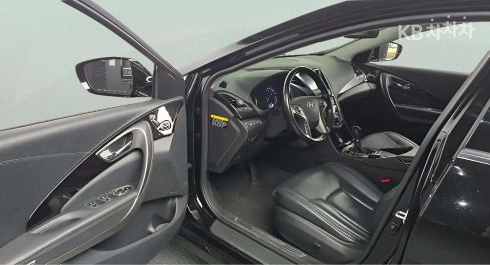 Хюндай Grandeur (Azera) ХибридPremium - 12