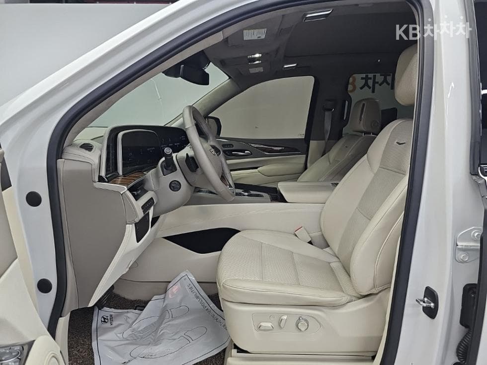 캐딜락 ESCALADE(5세대)6.2 V8 Sport Platinum - 11