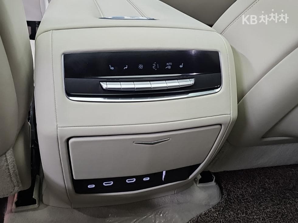 캐딜락 ESCALADE(5세대)6.2 V8 Sport Platinum - 13