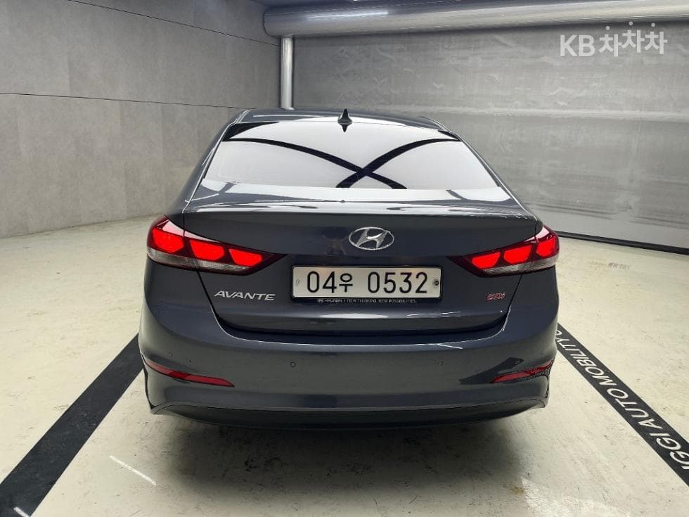 Hyundai Avante (Elantra)AD1.6 GDi Modern - 3
