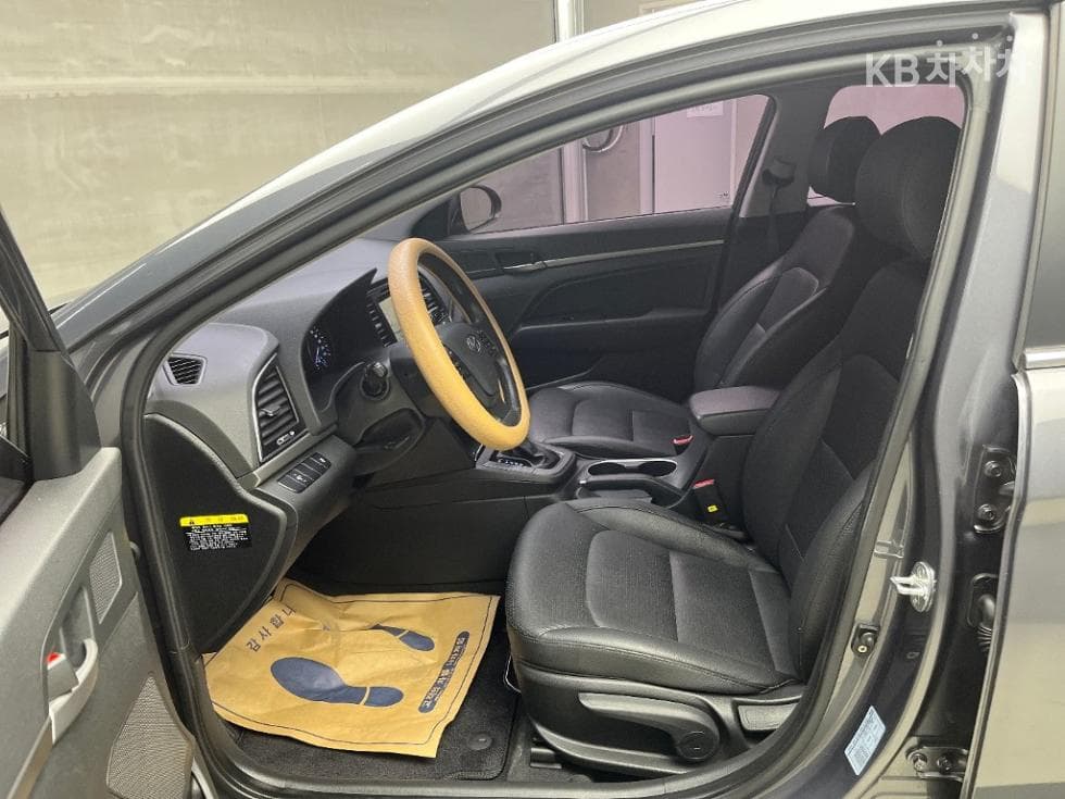Hyundai Avante (Elantra)AD1.6 GDi Modern - 5