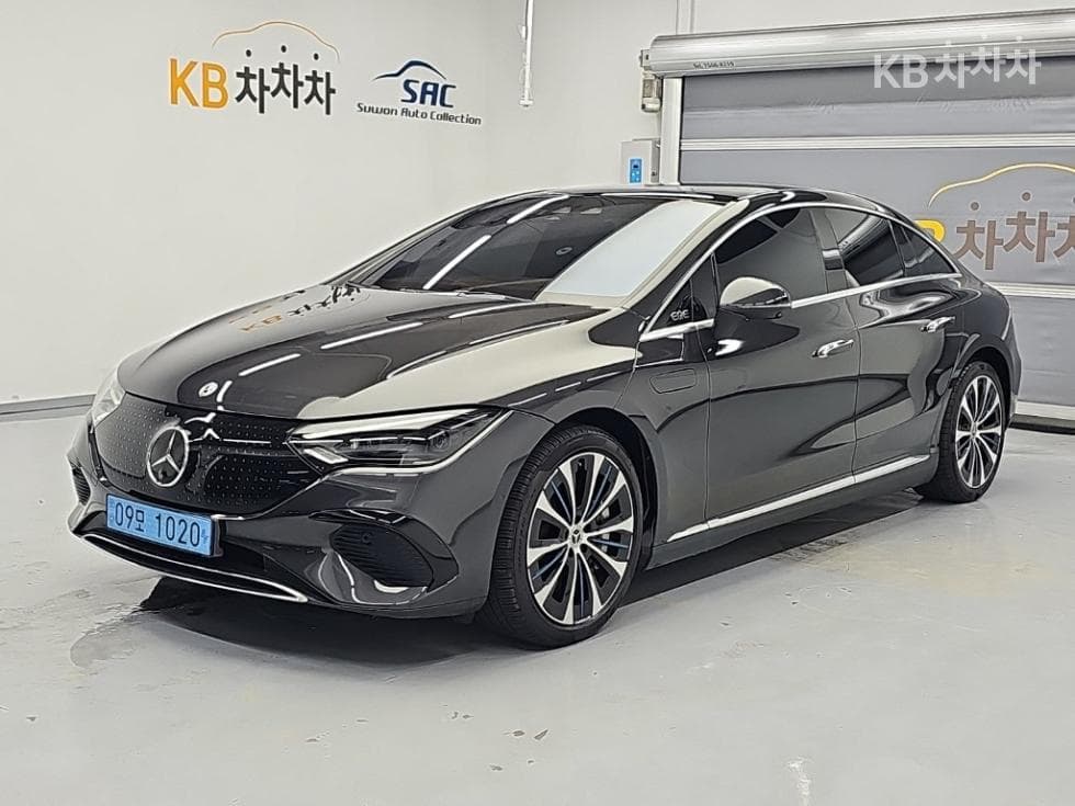 Mercedes-Benz EQE (V295) EQE 350+ Стандартен - Image 1