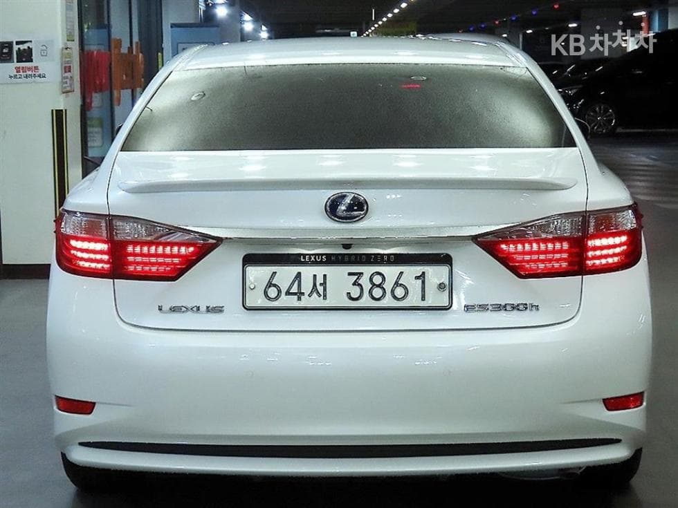 Lexus Нов ES300h Сюприм (висок клас) - 5