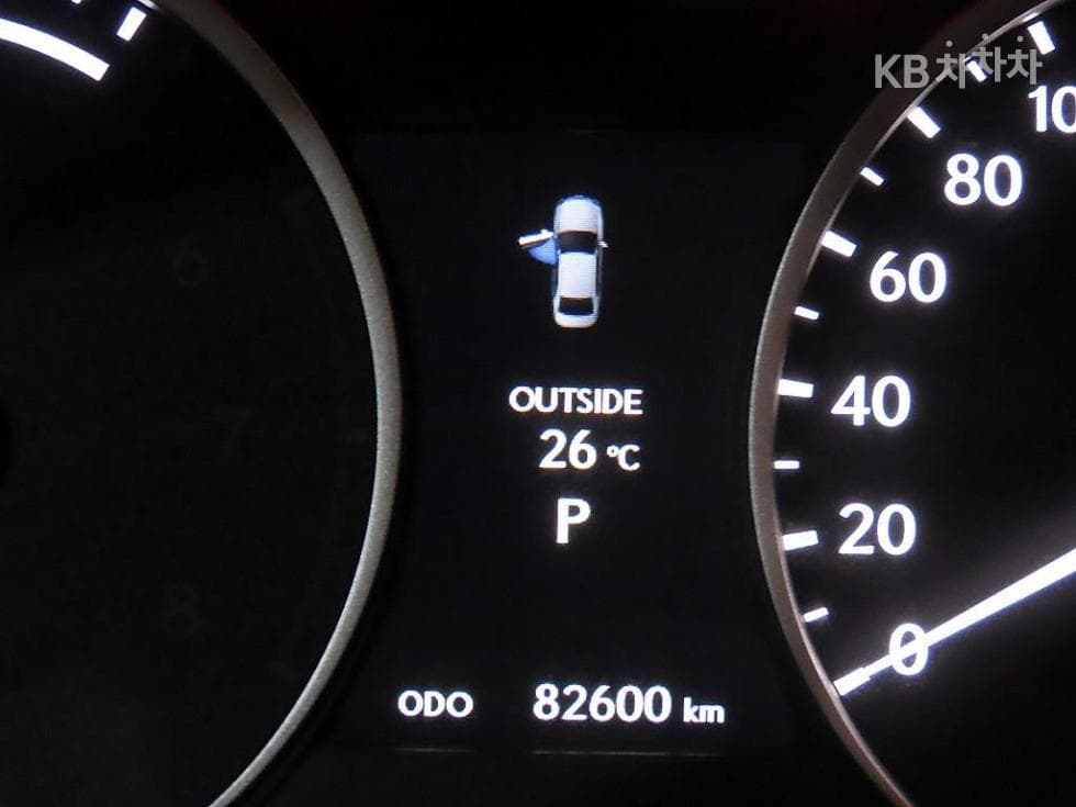 Lexus Нов ES300h Сюприм (висок клас) - 9