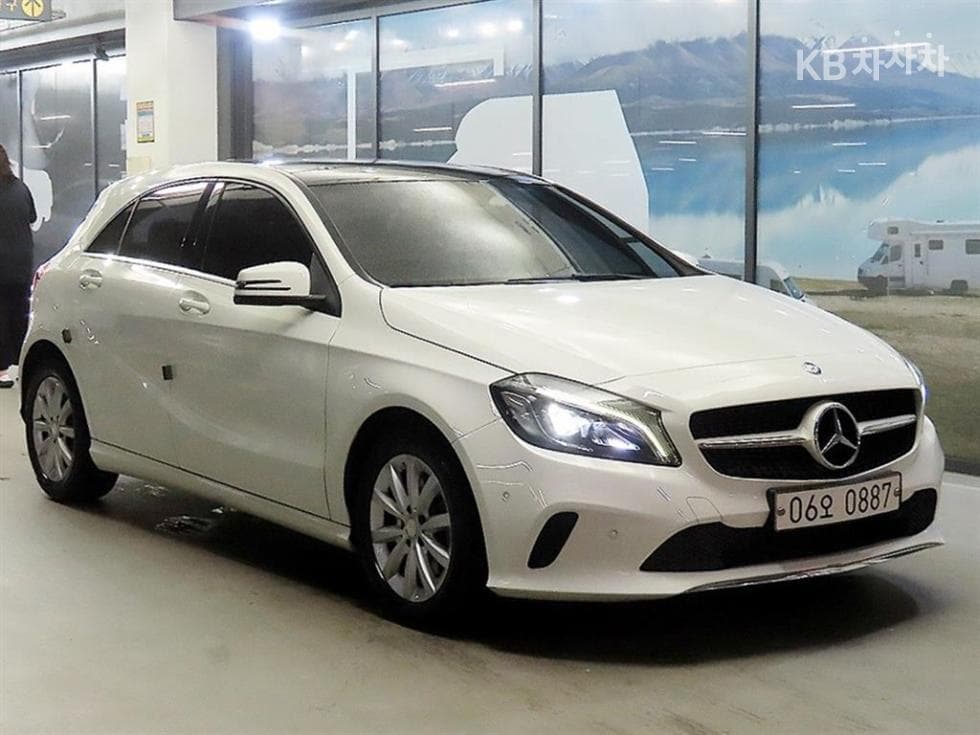 Mercedes-Benz A클래스 A200 W176 - Image 1