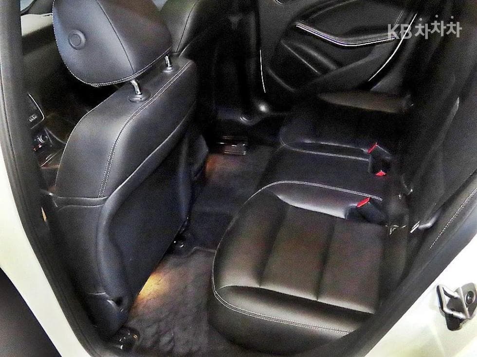 Mercedes-Benz A클래스A200 W176 - 7