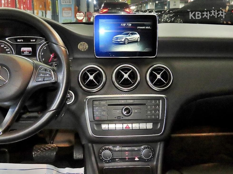 Mercedes-Benz A클래스A200 W176 - 11
