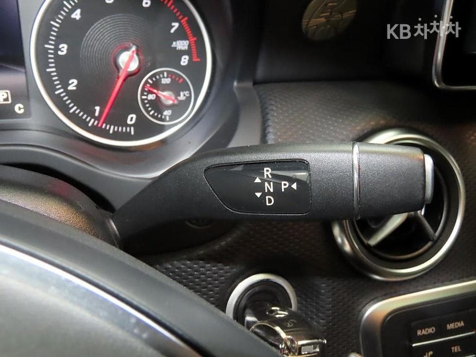 Mercedes-Benz A클래스A200 W176 - 12