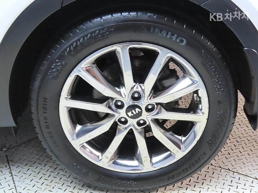 Киа All NewSorentoДизел 2.2 2WD Noblesse Специал (специален признак/издание) - 20