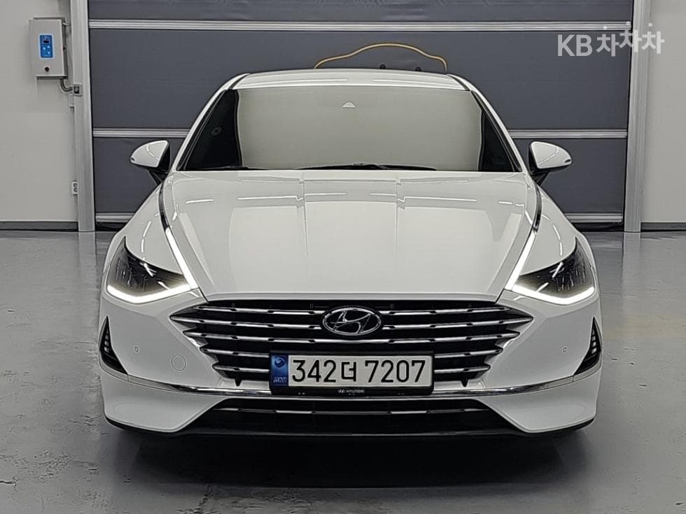 Хюндай Соната Хибрид (DN8)2.0 Хибрид Premium Plus - 2