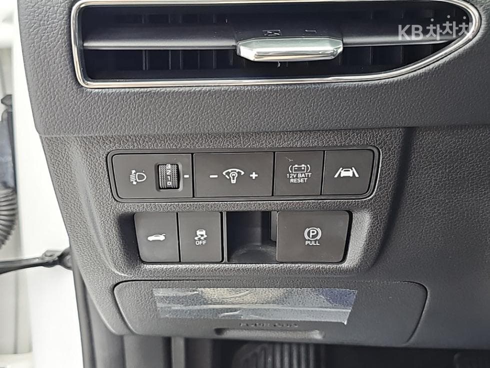 Хюндай Соната Хибрид (DN8)2.0 Хибрид Premium Plus - 17