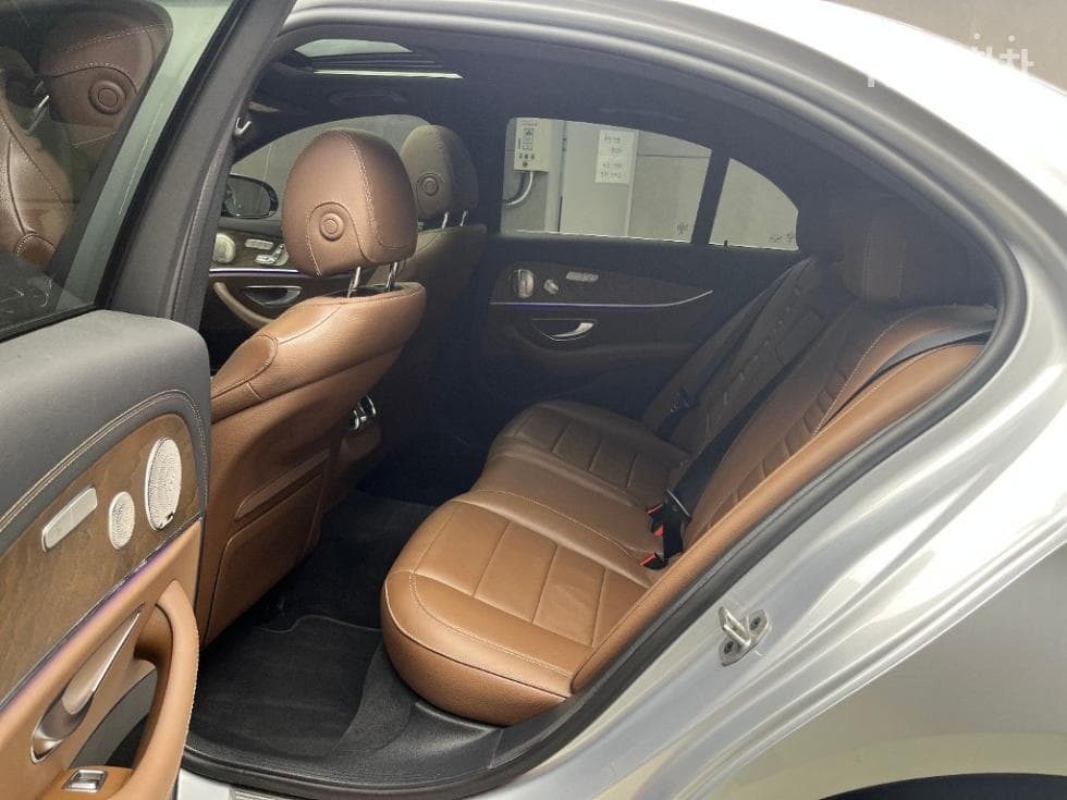 Mercedes-Benz E-Class (W213)E220d 4MATIC Exclusive - 6