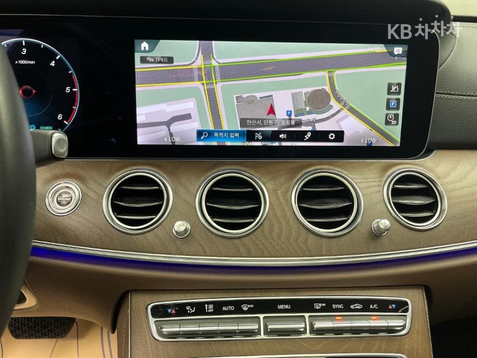 Mercedes-Benz E-Class (W213)E220d 4MATIC Exclusive - 12