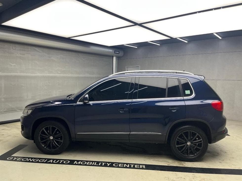 Volkswagen New Tiguan2.0 Turbo Diesel Injection 컴포트 5N - 4