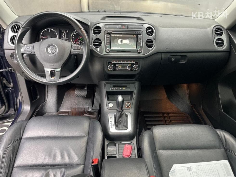Volkswagen New Tiguan2.0 Turbo Diesel Injection 컴포트 5N - 7