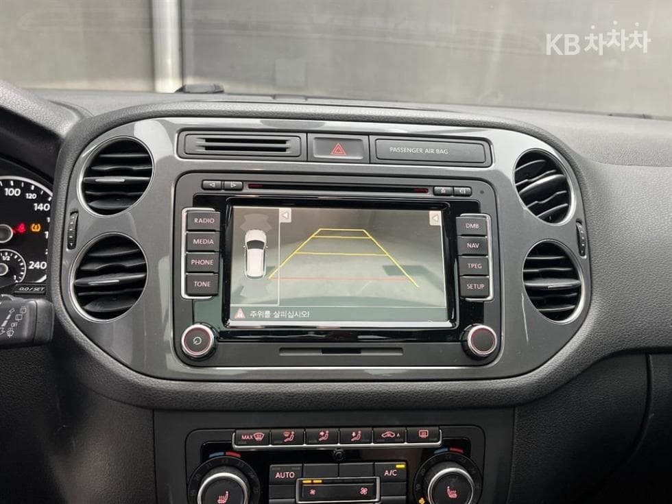 Volkswagen New Tiguan2.0 Turbo Diesel Injection 컴포트 5N - 14