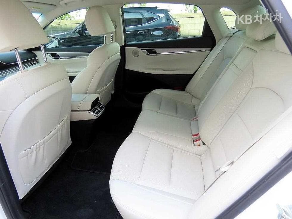 Хюндай The New (фейслифт) Grandeur (Azera)2.5 Le Blanc - 6