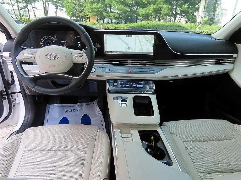 Хюндай The New (фейслифт) Grandeur (Azera)2.5 Le Blanc - 7