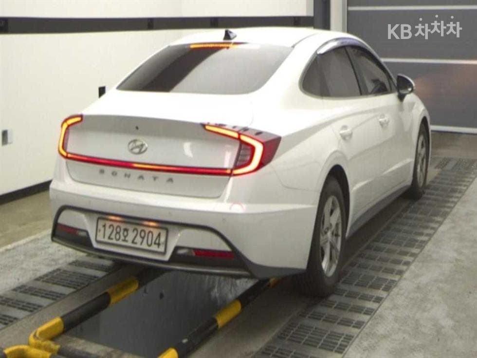 Хюндай Соната (DN8)2.0 LPG Рент-а-кар Смарт - 2
