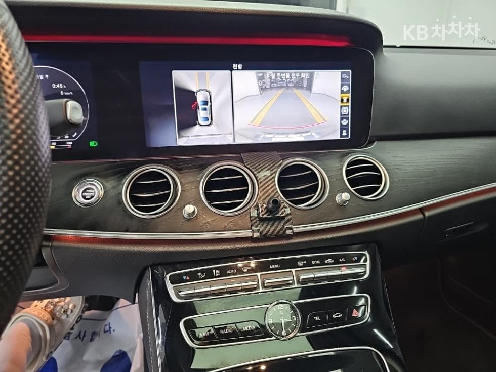 Mercedes-Benz E-Class (W213)E300 Avantgarde - 10