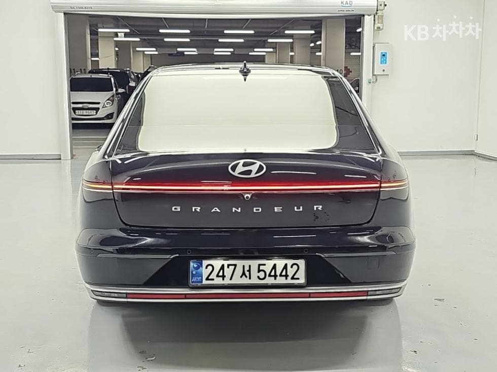 Hyundai The All New Grandeur (Azera)3.5 LPG 일반 Exclusive - 3