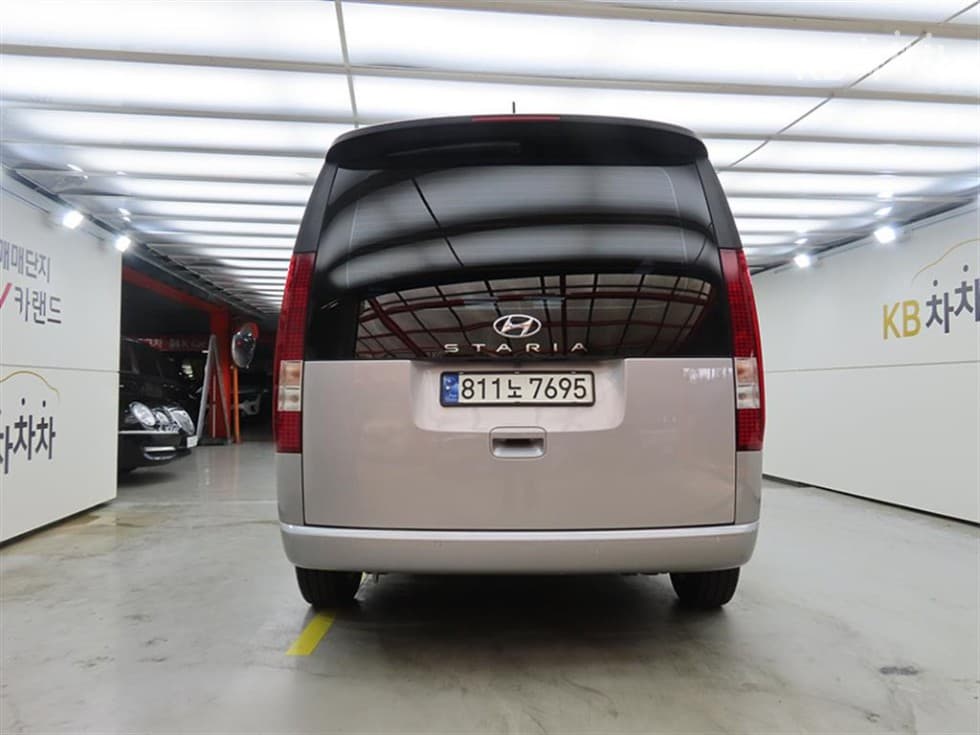 Hyundai Staria Cargo2.2 Cargo 3 Modern - 3