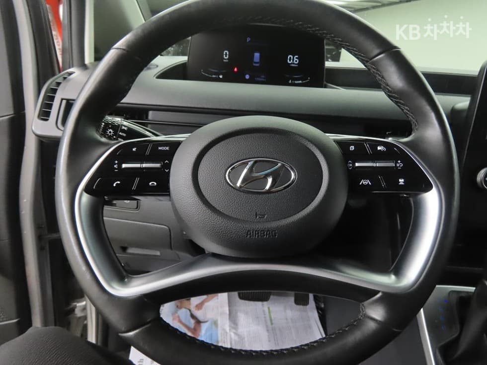 Hyundai Staria Cargo3.5 LPG Cargo 3 Modern - 7