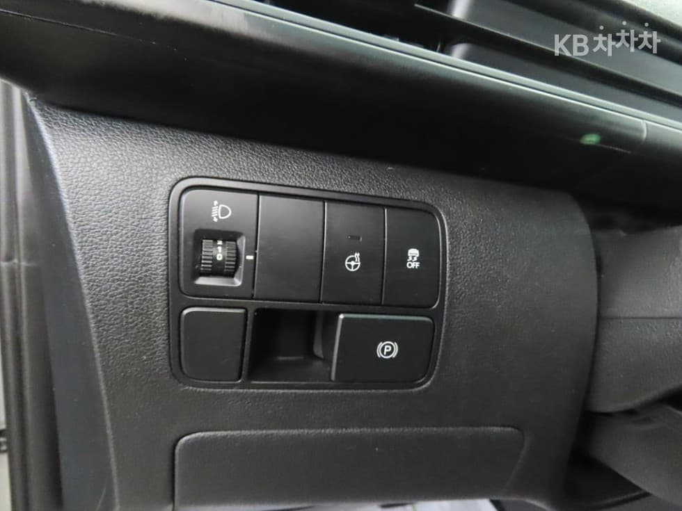 Hyundai Staria Cargo3.5 LPG Cargo 3 Modern - 14