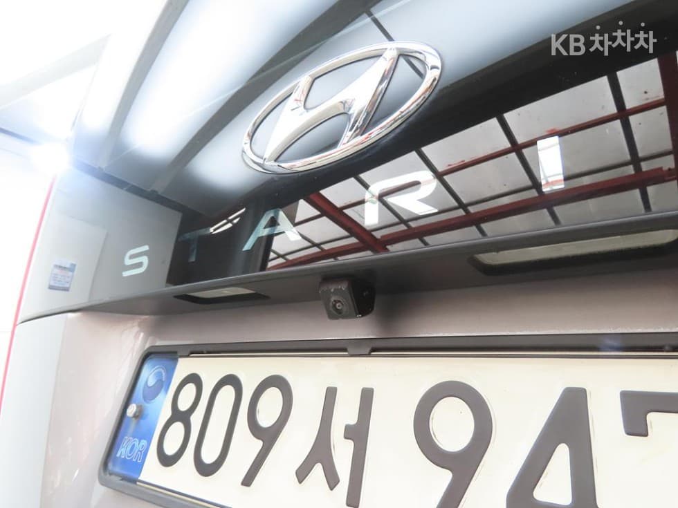 Hyundai Staria Cargo3.5 LPG Cargo 3 Modern - 16