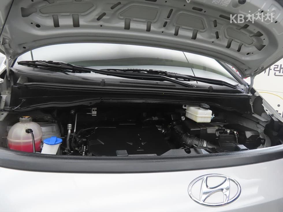 Hyundai Staria Cargo3.5 LPG Cargo 3 Modern - 19