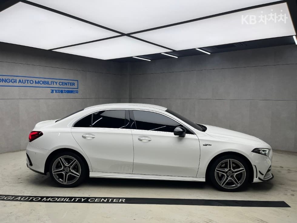 Mercedes-Benz A클래스(W177)A220 Sedan - - 2