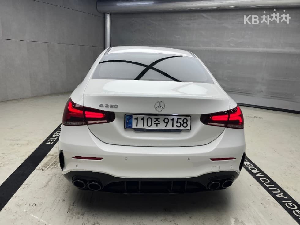 Mercedes-Benz A클래스(W177)A220 Sedan - - 3