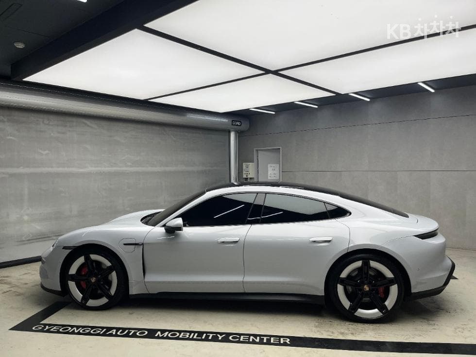 Porsche Taycan4S - 4