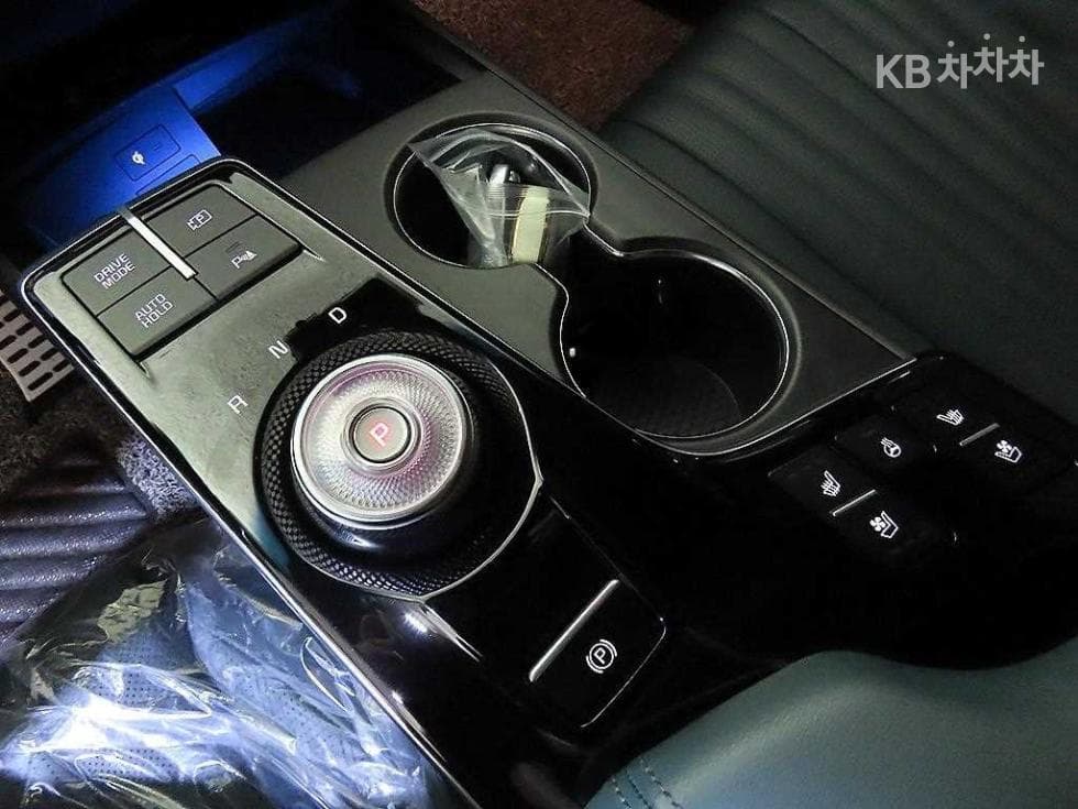 Киа K82.5L бензин Signature Специал (специален признак/издание) - 12