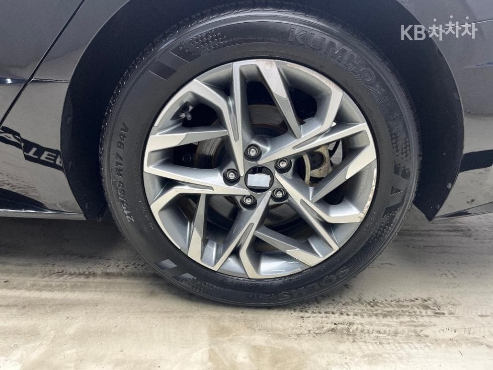 Hyundai Sonata (DN8)2.0 Premium Plus - 17